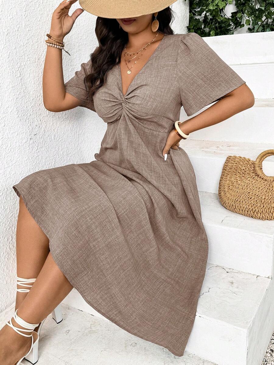 SHEIN Frenchy Plus Size Solid Color V-Neck Short Sleeve Dress, Fashionable For Summer Flowy Dress