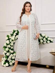 SHEIN Clasi 曲线加大码女式杏色纯色优雅闪亮亮片刺绣外套和杏色连衣裙两件套，女士夏季服装，女士度假服装，女士春季服装，女士婚礼宾客礼服，女士生日服装，度假两件套，老款风格女士，外出服装，女士优雅服装，女士两件套，女士服装套装，女士套装，女士配套套装，两件夏季套装，裙子和上衣套装 - 杏色 - 查看 5