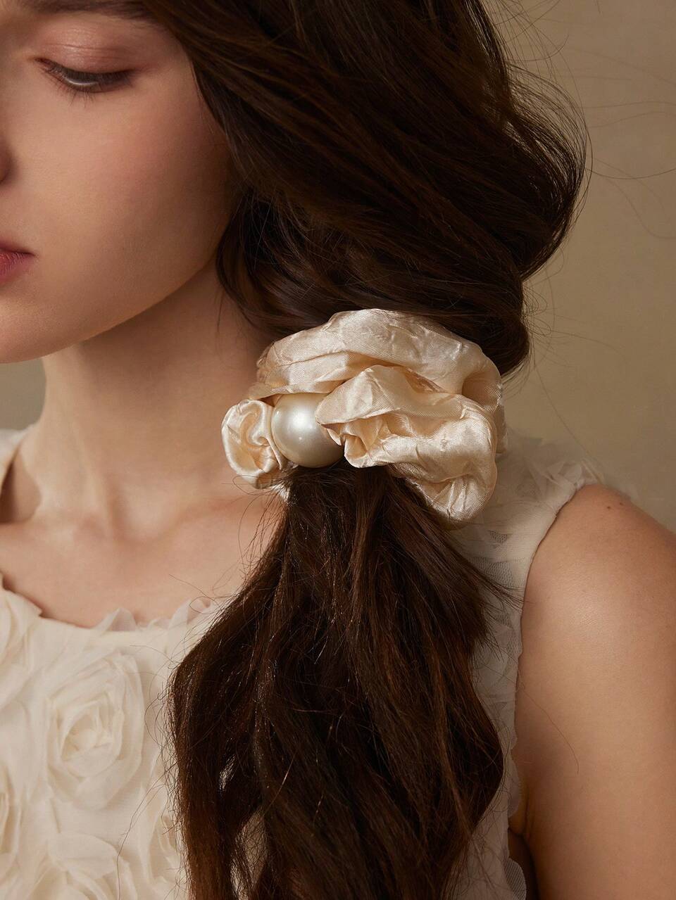FAUX PEARL APRICOT HAIR SCRUNCHIE SCRUNCHIES HAIR TIE