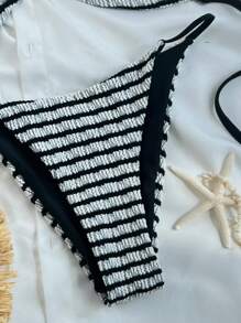Swim Vcay 女士新款细肩带黑白纹理珍珠纽扣侧开叉性感高开叉抹胸比基尼泳装 - 黑與白 - 查看 4