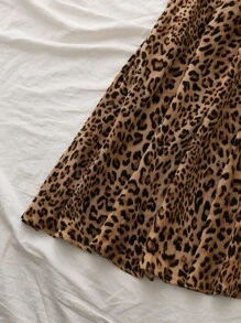 SHEIN VCAY Plus Size Vacation Off-Shoulder Dress With A Leopard Dress, Mother's Day Gift, Easter Clothes, Vacation Outfits Women, Concert Outfit Women, Graduation Dresses For Women,Summer Outfits For Women Women Short Dresses Summer Women Summer Clothing,Sun Dresses For Women