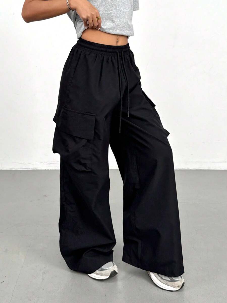 SHEIN PETITE Women's Black Woven Cargo Pants: Casual Long Length With Pockets, Wide Leg, And Drawstring Waist For Everyday Comfort And Style