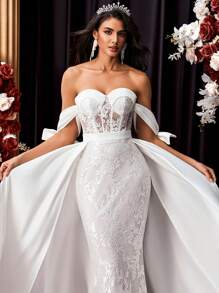 Glamrae Vestido largo de encaje y satén con bordados, escote hombros descubiertos, lazo y diseño de cola de sirena con vuelo extra, apropiado para boda, fiesta, luna de miel, novia - Beis - Ver 4