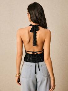 Poéselle Women's Lace Cropped Fitted Halter Neck Tank Top