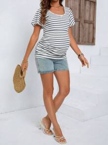 SHEIN Camiseta acanalada ajustada con volantes laterales para maternidad y lactancia, de verano