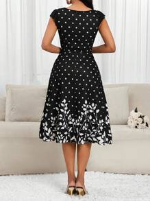 SHEIN Lady Vestido de fiesta con estampado de lunares y flores, de manga corta y con inserciones de rejilla, ideal para primavera y verano - Negro - Ver 2