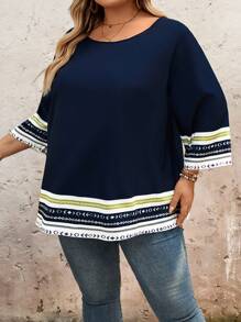 SHEIN CURVE+ Camisa de mujer de talla grande, holgada, de cuello redondo y manga 3/4 con estampado retro, adecuada para primavera/verano, curvas, vacaciones en la playa, vestidos de playa, conjuntos de vacaciones en la playa, accesorios de playa, graduación, vestido para té