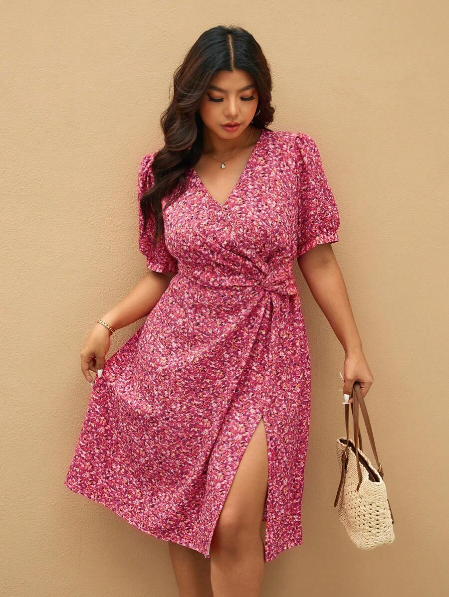 Elaquor Robe d'été pour femme grande taille, design croisé avec un col en V et imprimé floral romantique français pour les vacances - Rose orangé - Voir 1