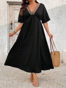 SHEIN VCAY Robe de vacances décontractée à encolure V avec bretelles, manches courtes, style patchwork pour femmes grande taille