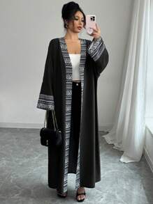 Al Najma 女士拼布印花长袖宽松长袍 - 黑色 - 查看 4