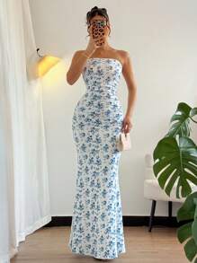 Rafferiza Women's Floral Print Fitted Dress With Sweetheart Neckline - Blue and White - View 3