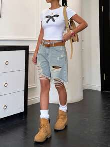 SHEIN Teen Girls' Y2K Summer Street Vintage Retro Washed 2000s Slant Pocket Raw Trim Denim Baggy Ripped Bermuda Long Shorts Baggy Wide Leg Shorts With Raw Hem, Summer Brunch Graduation,Vacation Beach Vacation,Country Concert/Rave - Light Wash - View 6