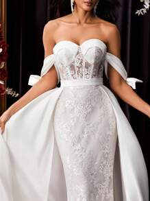 Glamrae Vestido largo de encaje y satén con bordados, escote hombros descubiertos, lazo y diseño de cola de sirena con vuelo extra, apropiado para boda, fiesta, luna de miel, novia - Beis - Ver 2