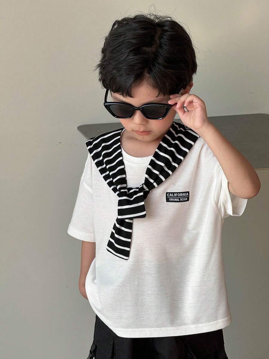 Jungen Lässiges koreanisches, charmantes Markenlogo Muster Rundhals Kurzarm gestreifter Pullover T-Shirt, geeignet für Pendeln, Schule, Alltag, Reisen, Sport, und passend für Frühling, Sommer, Herbst, Winter