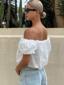 Livesso Áo kiểu croptop tay ngắn trễ vai màu trơn thanh lịch dành cho nữ, thích hợp cho kỳ nghỉ hè, du lịch hoặc đi nghỉ mát. - trắng - Xem 2