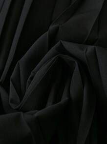 Rometta 精致优雅两件套加大码女式珍珠装饰短袖上衣和百褶裙 - 黑色 - 查看 3