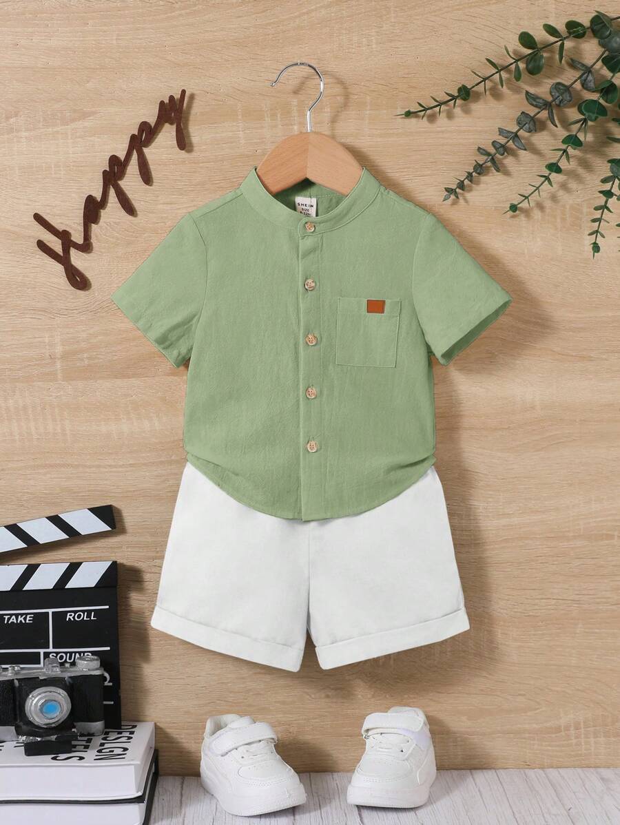 SHEIN Bộ 2 áo sơ mi tay ngắn cổ đứng màu trơn cho bé trai có điểm nhấn là nơ và quần short thường ngày - màu xanh lá - Xem 1