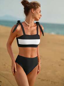 Swim Mod Contrasting Color Splicing Bikini Swimsuit For Summer Beach Vacation - Black and White - View 3