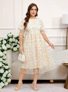 SHEIN Clasi Vestido de malla bordado color albaricoque de talla grande para mujeres, elegante para bodas, fiestas, moda y estilo, vestidos de primavera/verano para mujeres, vestidos de verano para mujeres de talla grande, vestidos de talla grande para mujeres, vestidos fluidos, vestidos para fiestas de mujeres, vestido de encaje, vestidos modestos para mujeres, vestido con volantes, vestido de fiesta, vestido elegante, vestido de té, vestidos de verano de talla grande, vestidos de curvas, vestidos para eventos de boda, vestido de malla, vestido para salir