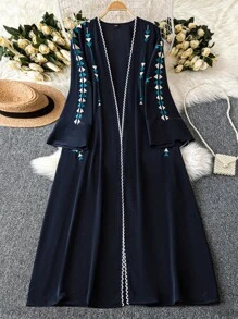 Al Najma 女士几何图案长袖宽松阿拉伯长袍夹克 - 藏蓝色 - 查看 1