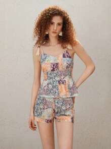 SHEIN MOD Conjunto de dos piezas (chaleco y pantalones cortos) de tela floral en patchwork, ropa de mujer bohemia, ropa de mujer para Pascua, ropa de mujer estilo occidental, ropa de mujer para festivales de música, ropa de estilo country