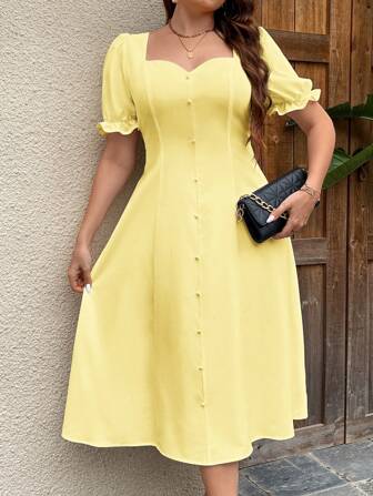 SHEIN Privé 夏季大码白色简约方领泡泡袖 A 字中长连衣裙