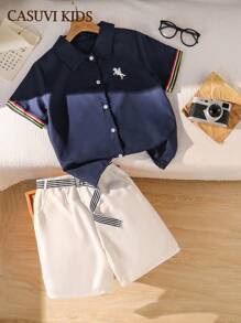 SHEIN Set di camicia a maniche corte con stampa e bordo a contrasto, e pantaloncini in vita elastica con cintura, per ragazzi più grandi