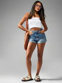 MISSGUIDED 高腰妈妈短裤卷边牛仔夏季节日海滩休闲复古 90 年代风格经典中蓝色水洗弹力棉 - 藍色 - 查看 5