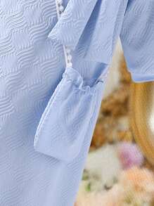 SHEIN 女童优雅荷叶边泡泡袖蝴蝶结网眼拼接公主裙，配有可拆卸斜挎包 - 藍色 - 查看 3