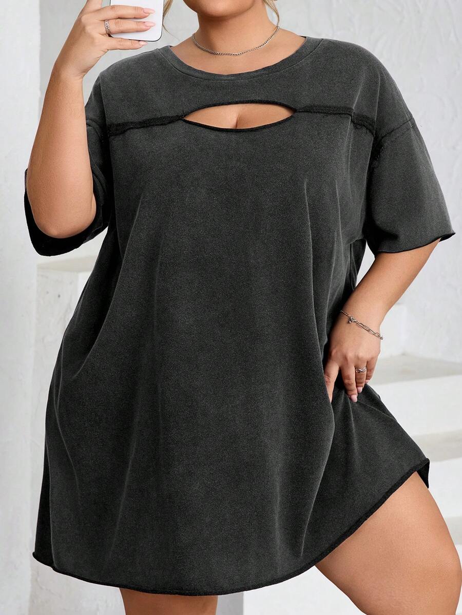 SHEIN CURVE+ Plus Size Women Hollow Out Collar Casual Loose Dress With Snowflake & Distressed Effect, Curve Plus, Boho Vacation Beach Outfits For Woman/Beach Dress/Beach Vacation Outfits/Beach Essentials / Graduation/Tea Party Dress - Black - View 1