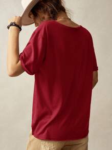 Bohemela 大码休闲纯色V领T恤，夏季V领T恤女款红色V领上衣，女士假日装 - 酒紅色 - 查看 2
