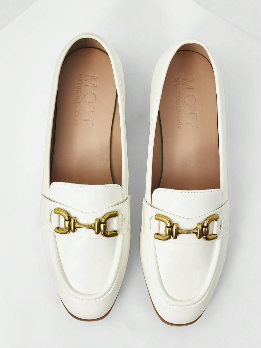 MOTF PREMIUM WOMEN COMFORTABLE CASUAL VERSATILE METAL BUCKLE FLATS FOR CHRISTMAS - Beige - View 2