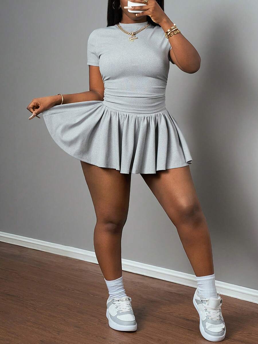 Slaydiva New Spring And Summer Casual Basic Style, Sports Style, Simple Round Neck, Short Sleeves, Pleated Short T-Shirt On Both Sides + A Swing Umbrella Skirt, Short On Both Sides, Front And Back, Medium Length, Light Gray Ribbed Knitted Fabric Plus Size Women's Plus Two Pieces Set,Holiday Outfits