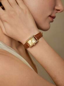 MOTF PREMIUM WOMEN'S FASHION SIMPLE SQUARE QUARTZ WATCH