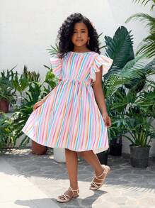 SHEIN Frühlings-/Sommer-Kleid für Tween Mädchen, stylisch mit Blume Muster, Rüschenärmeln, V-Ausschnitt, Farbblockstreifen und Schleife am Rücken, geeignet für Urlaub, Party, Alltag, Hochzeit