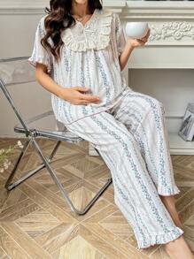 Moonlight & Mama Gestickter Ditsy Blumen Patchwork V-Ausschnitt Volant besetzter Kurzarm Umstandspyjama Set