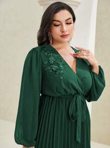 Modelyn 加大花朵贴花腰带褶皱下摆连衣裙超长款女士装长款晚礼服