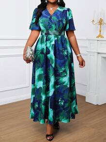 SHEIN Lady Vestido de manga corta con cintura con cordón, bajo con volantes y estampado floral, estilo vacacional para mujer de talla grande