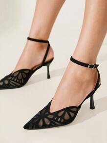 CUCCOO CHICEST 女士尖头镂空高跟鞋，优雅通勤浪漫性感哥特风格，黑色仿麂皮网眼，踝带高跟鞋，适合下午茶、约会、派对、职场、万圣节 - 黑色 - 查看 4