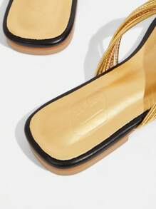CUCCOO TILAWA 女士金色交叉带圆头平底海滩度假风格凉鞋，夏季 - 金色 - 查看 11