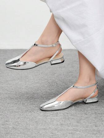 CUCCOO BIZCHIC 女士方头粗跟 T 型带平底凉鞋，简约时尚露跟休闲凉鞋，适合夏季旅行，通勤百搭，复古风格