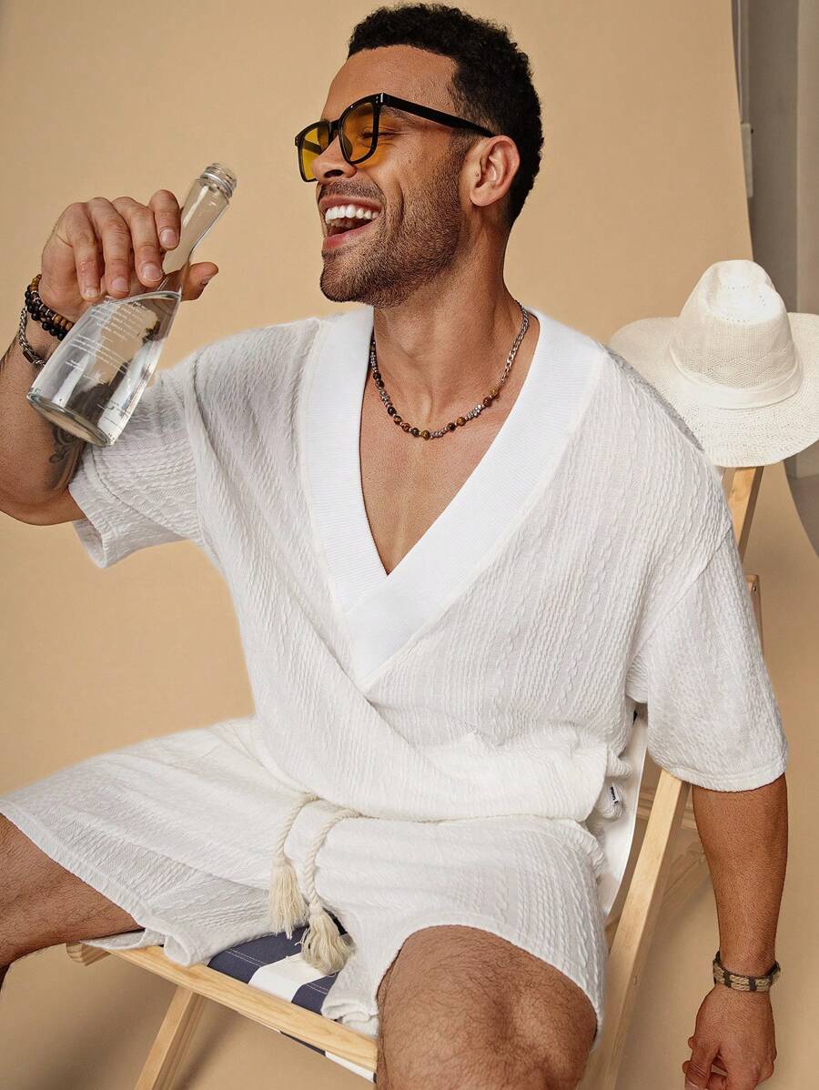 EASEVO Plus Size Men's Loose Jacquard White V-Neck Short Sleeve T-Shirt And Shorts Set - White - View 1