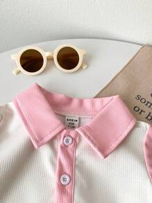 SHEIN 2pcs Infant/Toddler Unisex Casual Waffle Knit Colorblock Shirt And Shorts Set, 0-3 Years - Multicolor - View 4