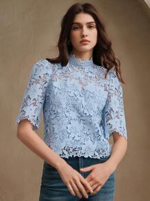 Anewsta Blusa casual de mujer de manga corta con detalles de encaje floral transparente en azul, elegante y romántica para vacaciones