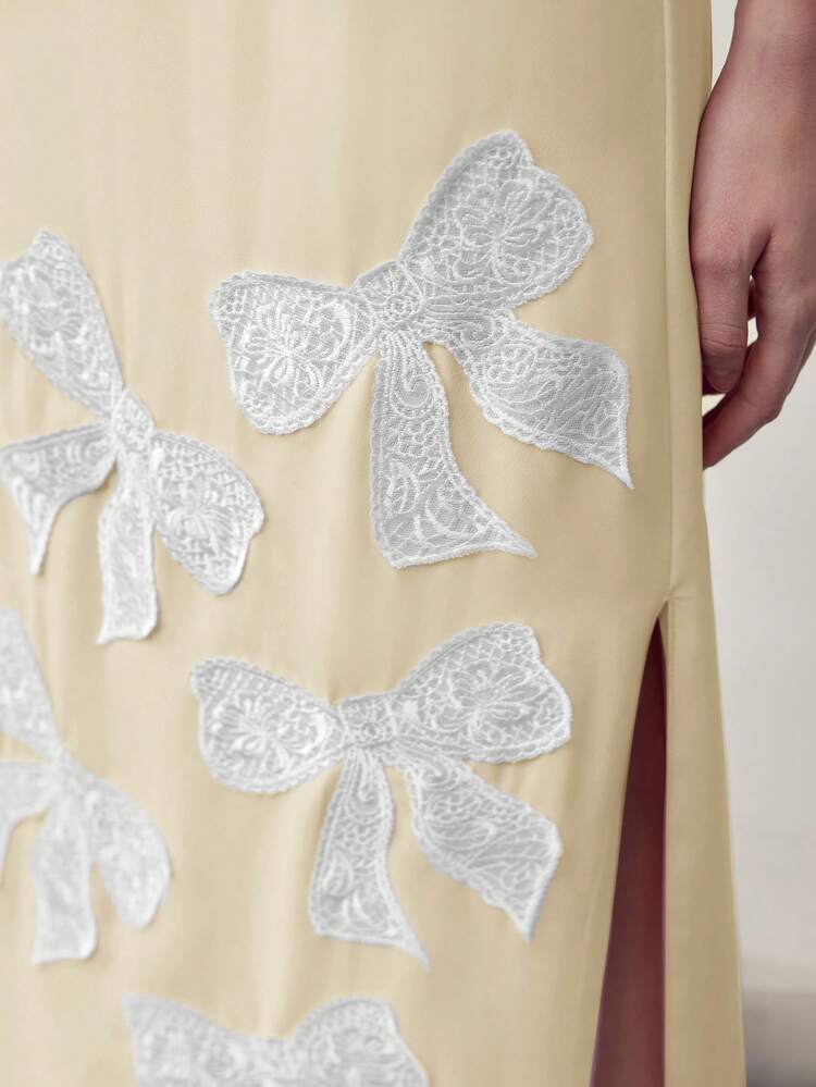 MOTF STUDIO BOW APPLIQUES SPLIT DRESS