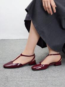 CUCCOO BIZCHIC 女士方头 T 型带休闲平底凉鞋，简约时尚，露跟，适合夏季度假、休闲和通勤穿着 - 酒紅色 - 查看 4