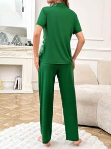SHEIN Conjunto de pijama feminino casual com estampa de manga curta e calça - Multicolorido - Ver 2