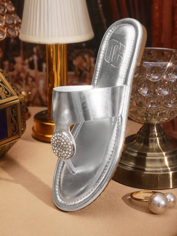 CUCCOO TILAWA Women's Silver Rhinestone Round Ornamental Flat Sandals, Elegant Soft Comfortable Slip-On Beach Casual Holiday Party Slippers