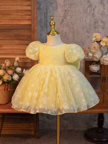SHEIN Glamorique Kids Flower Girl Birthday Party Wedding Occasion Dress With Detachable Big Bow, Infant/Baby Girl Yellow Puff Sleeve Chiffon Ruffles Floral Mesh Princess Dress, Lightweight For Summer Beach Tropical Vacation Yellow Dress For Toddler Girl