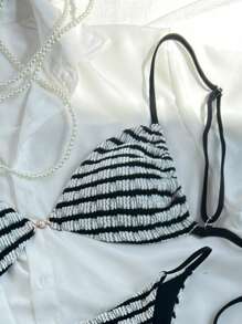 Swim Vcay 女士新款细肩带黑白纹理珍珠纽扣侧开叉性感高开叉抹胸比基尼泳装 - 黑與白 - 查看 3